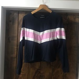 Abercrombie and Fitch Cropped chevron striped top